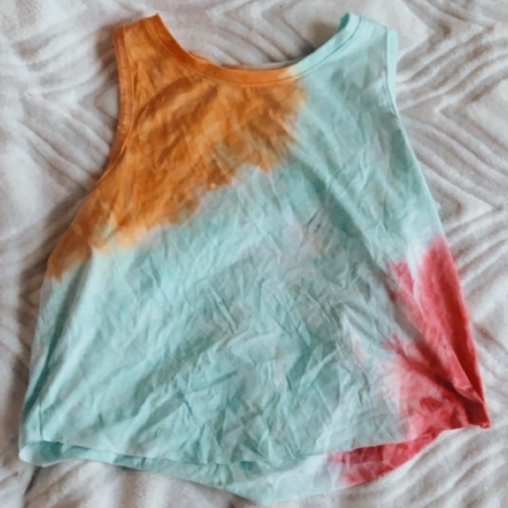so tye dye tank - m